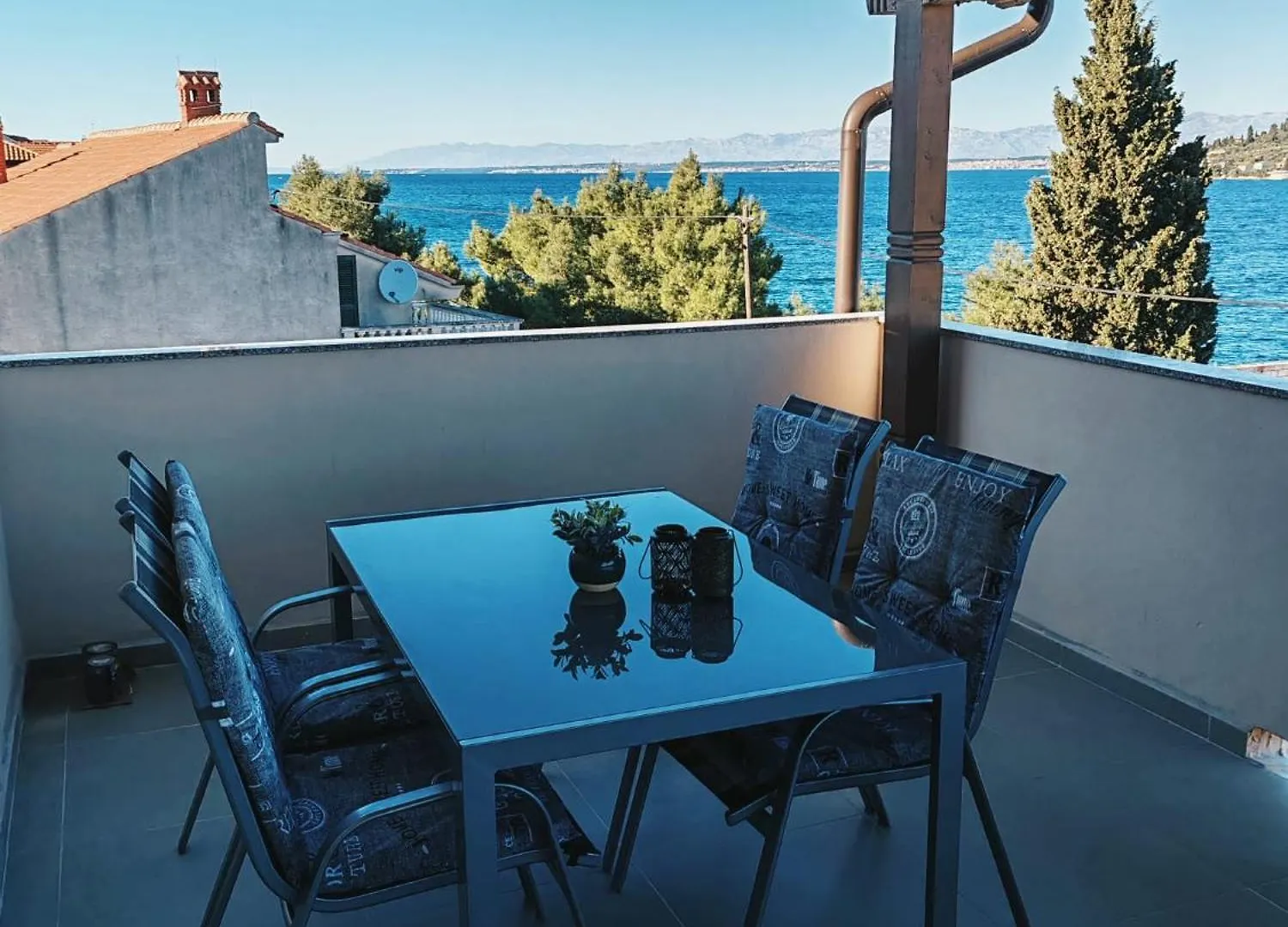 Azure Apartment Kali