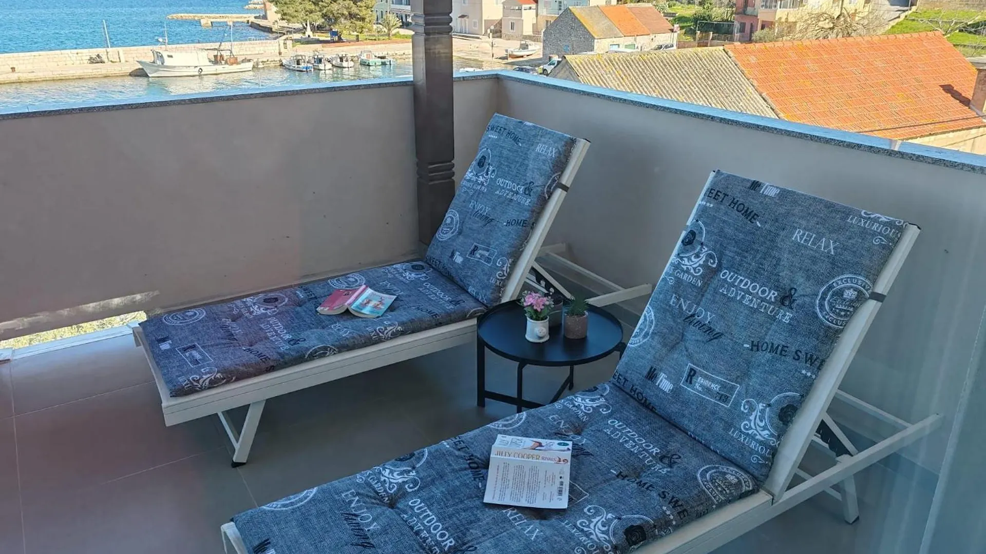 Azure Apartment Kali